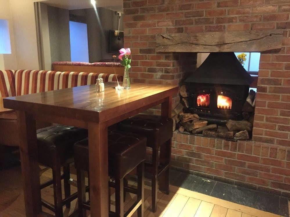 The Warwick Arms Chew Magna Exterior foto